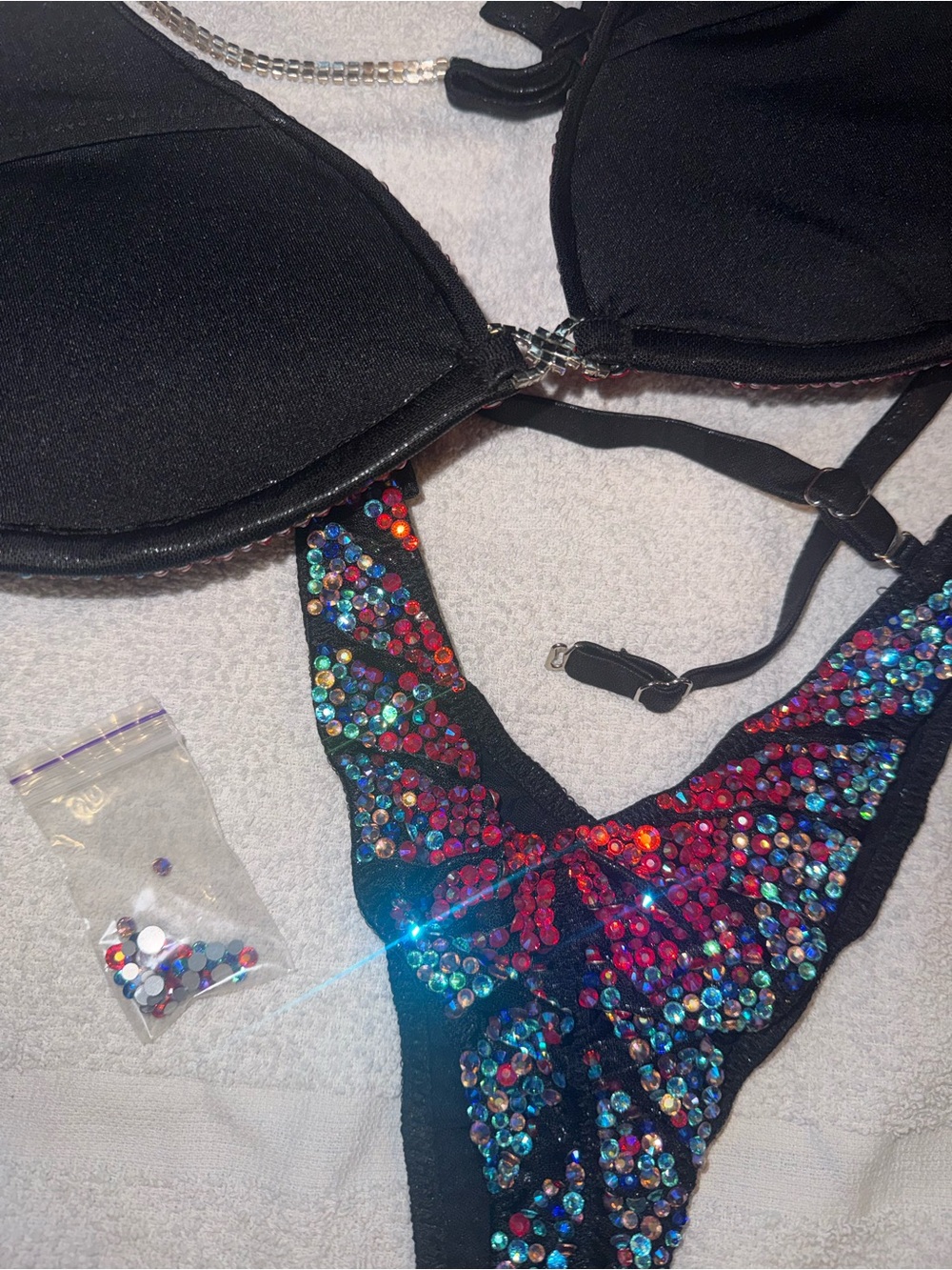 Rhinestone Embellished Purple Ombre Figure Set - Bodybuilding - Picture 5 of 6